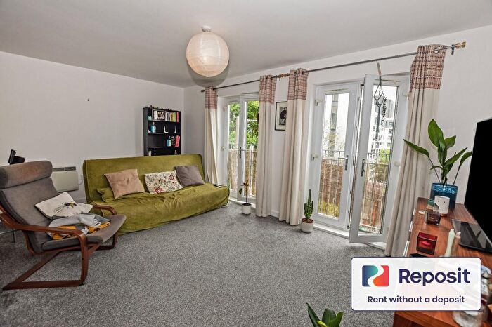 2 Bedroom Flat To Rent In Ellis Street, Hulme, Manchester, M15