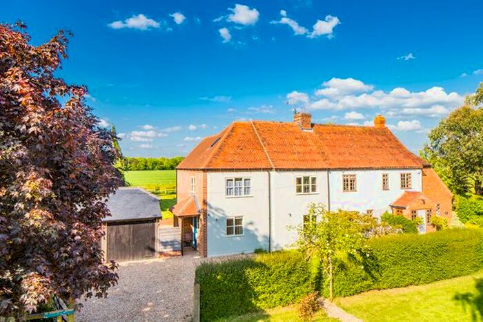 4 Bedroom Semi-Detached House To Rent In Westerly Cottage, Westridge Green, RG8