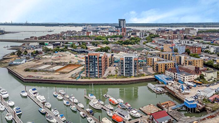 2 Bedroom Apartment For Sale In Thomas Blake Avenue, Southampton, SO14