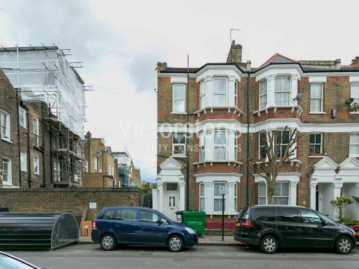 Studio To Rent In College Place, Camden, London, NW1