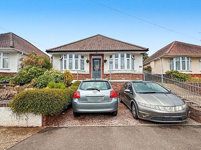 3 Bedroom Bungalow For Sale In Oulton Road, Ipswich, IP3