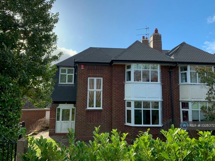 4 Bedroom Semi-Detached House To Rent In Chester Crescent Westlands Newcastle U Lyme, Newcastle U Lyme, ST5