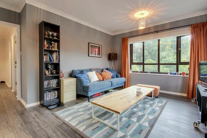 2 Bedroom Flat To Rent In Columbia Place, Campbell Park, MK9