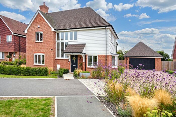 4 Bedroom Detached House For Sale In Spring Gardens, Sutton Valence, ME17