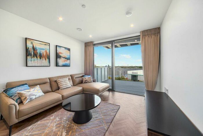 2 Bedroom Apartment To Rent In Makers Yard London, E3