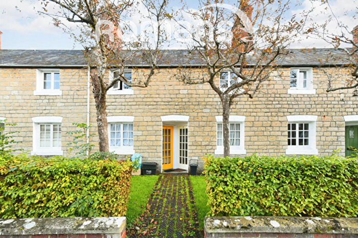 1 Bedroom House To Rent In Exeter Street, Swindon, SN1
