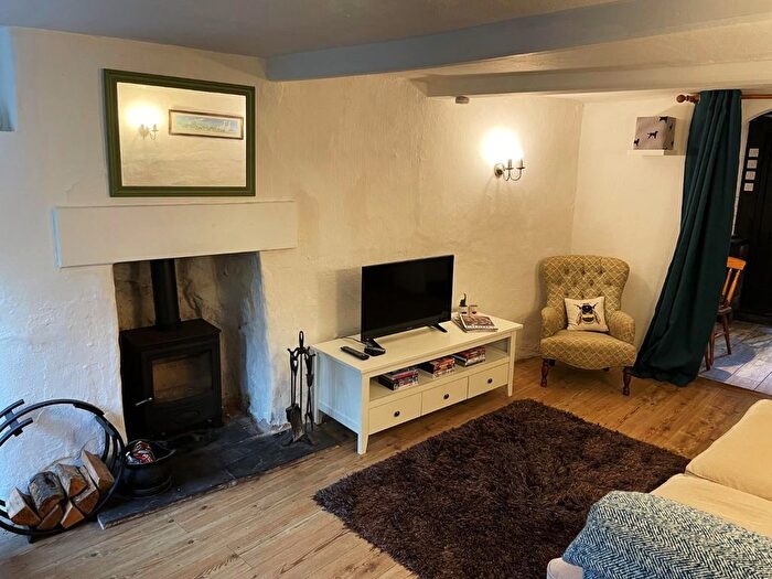 2 Bedroom Cottage For Sale In Milbury Lane, Exminster, Exeter, EX6