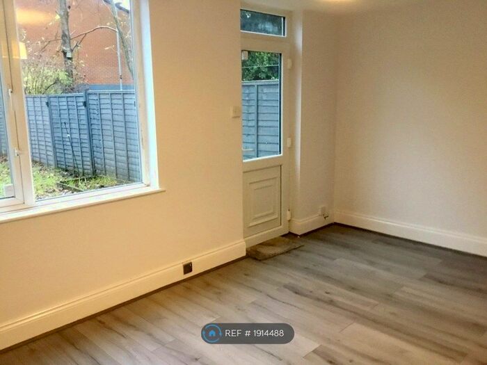 3 Bedroom End Of Terrace House To Rent In Epinal Court, Loughborough, LE11