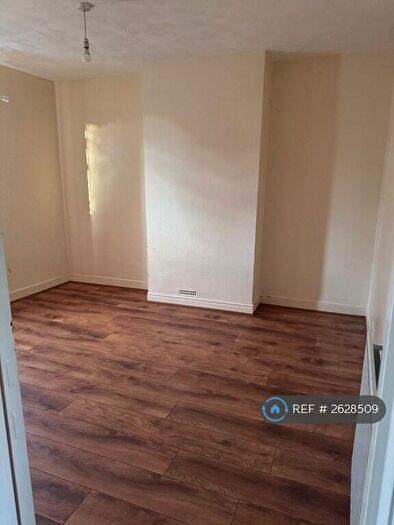 3 Bedroom Terraced House To Rent In Caulfield Road, Swindon, SN2