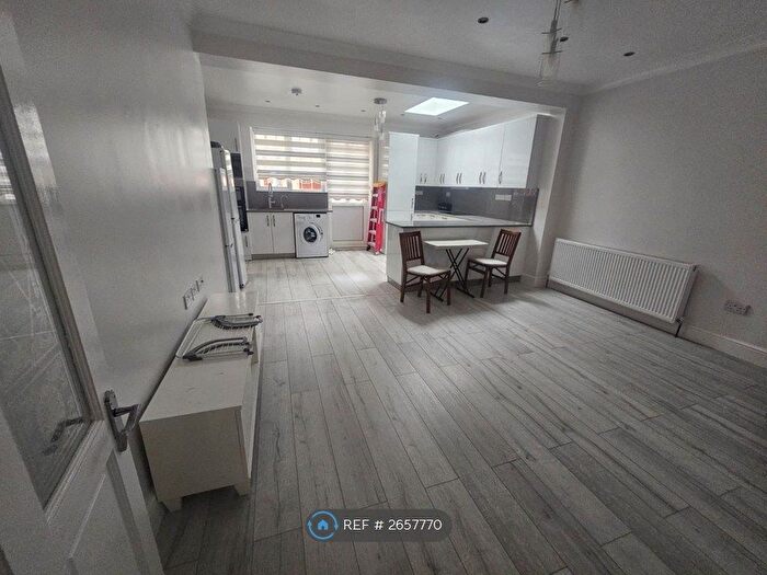 4 Bedroom End Terrace House To Rent In Awlfield Avenue, London, N17