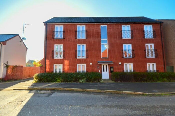 1 Bedroom Flat To Rent In Prince Rupert Drive, Aylesbury HP19