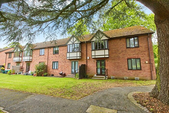2 Bedroom Flat For Sale In Stenson Road, Derby, Derbyshire, DE23