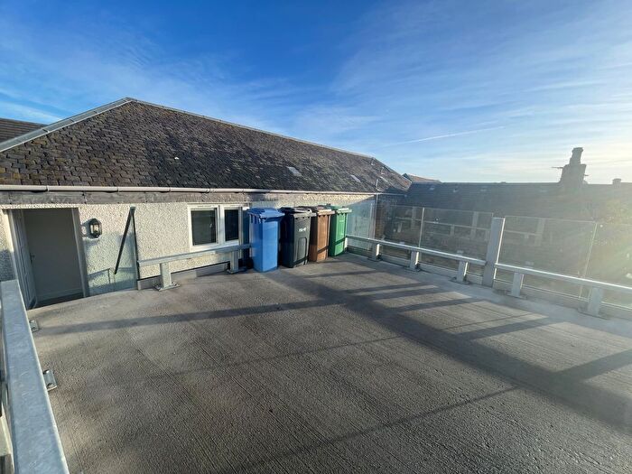 3 Bedroom Flat To Rent In Unfurnished Bedroom - Castle Terrace, Tayport, DD6