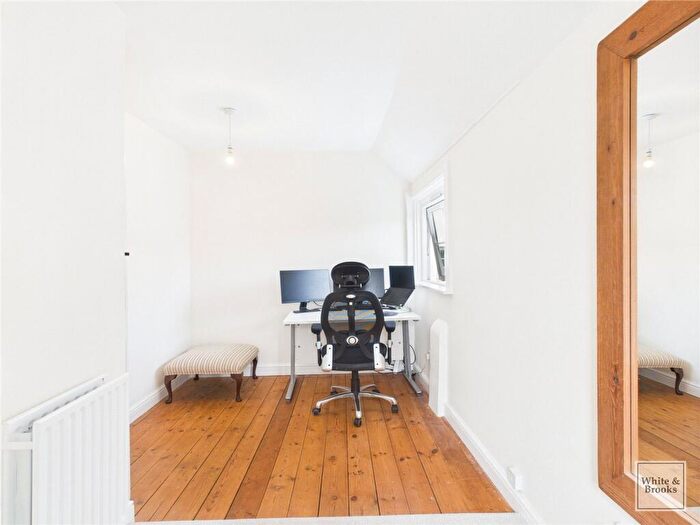 2 Bedroom Detached House For Sale In North Street, Westbourne, PO10
