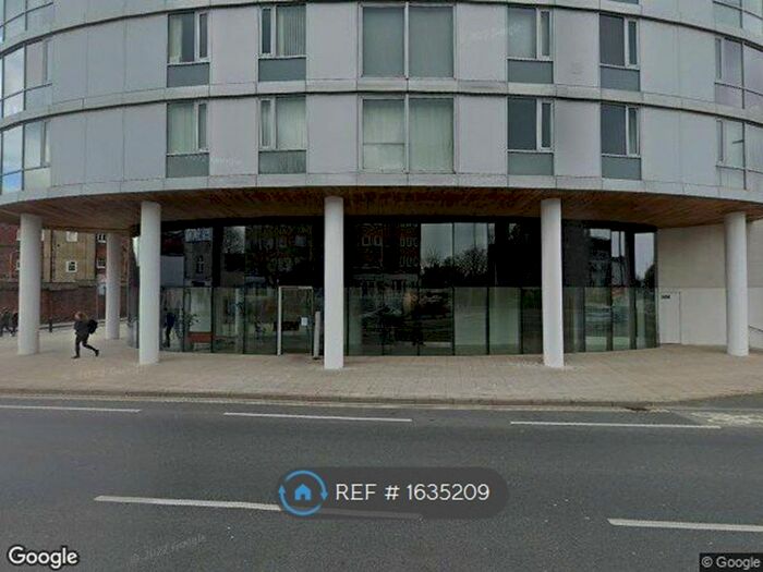 1 Bedroom Flat To Rent In Queen Street, Portsmouth, PO1