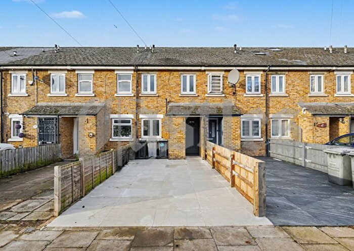 4 Bedroom Property For Sale In Spondon Road, South Tottenham, N15