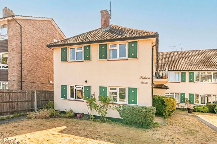 2 Bedroom Flat For Sale In Palace Road, Kingston Upon Thames, KT1