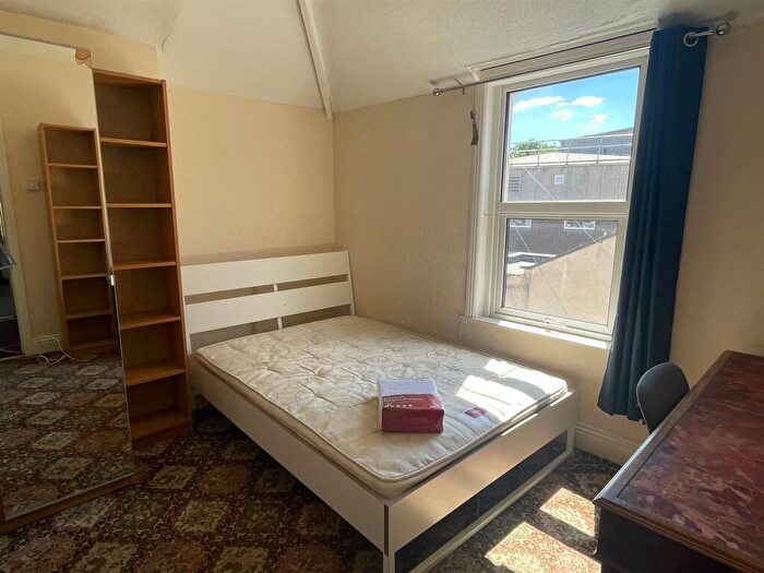 4 Bedroom Flat To Rent In St. Michaels Hill, Bristol, BS2