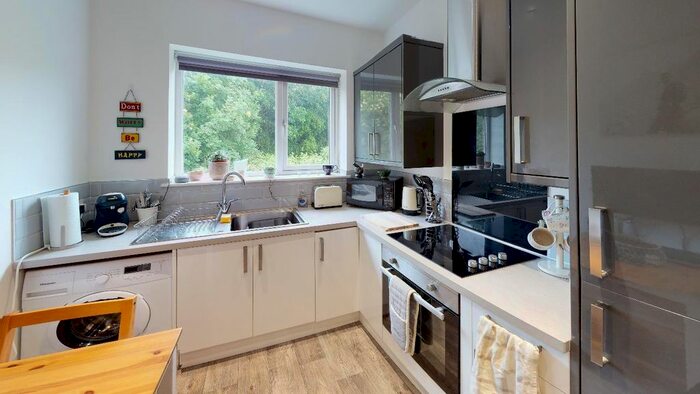 1 Bedroom Flat To Rent In Ramsdale Crescent, Sherwood, NG5