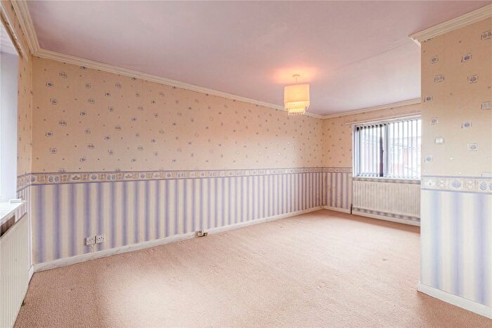2 Bedroom End Of Terrace House For Sale In Hillside Gardens, Addlestone, Surrey, KT15