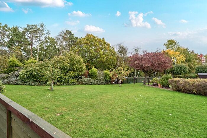 2 Bedroom Retirement Property For Sale In Plymouth Close, Redditch, B97
