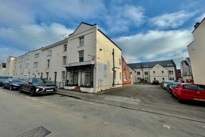 2 Bedroom Property To Rent In Oxford Street, Leamington Spa, CV32