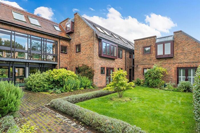 1 Bedroom Retirement Property For Sale In Emden House, Headington, Oxford, Oxfordshire, OX3