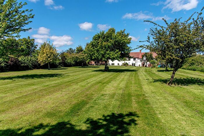7 Bedroom Detached House For Sale In Outwood, Taunton, TA3