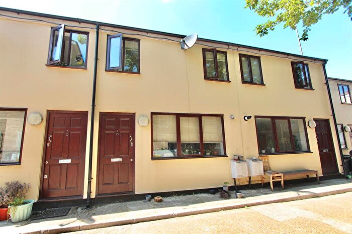 2 Bedroom House To Rent In Manley Court, N16