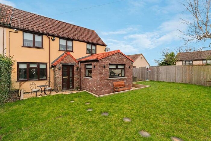 4 Bedroom Cottage For Sale In Fire Engine Lane, Coalpit Heath, Bristol, BS36