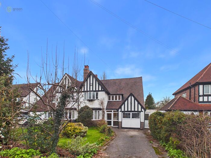 4 Bedroom Semi Detached House For Sale In Green Lanes, Sutton Coldfield, B73