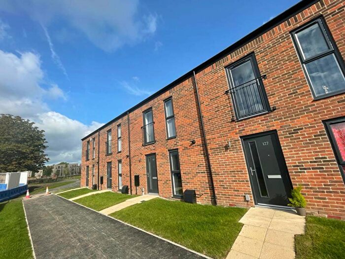 3 Bedroom Terraced House To Rent In Shergar Way, Salford, M6