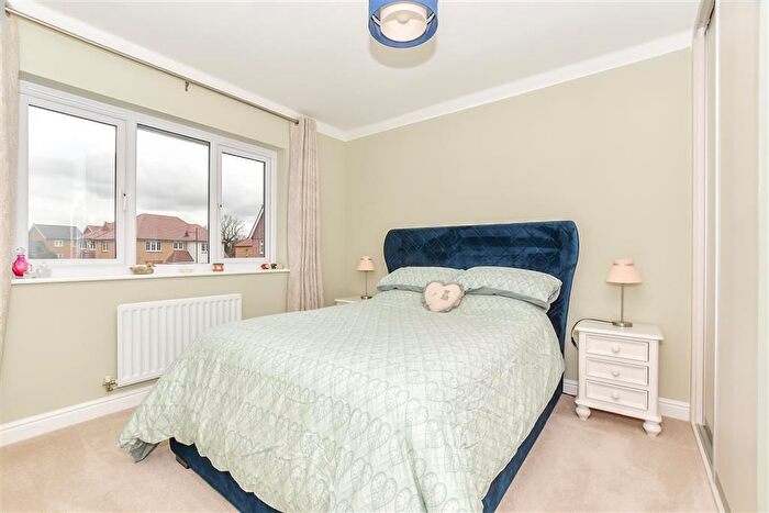 4 Bedroom Detached House For Sale In Great Threads, Staplehurst, Kent, TN12