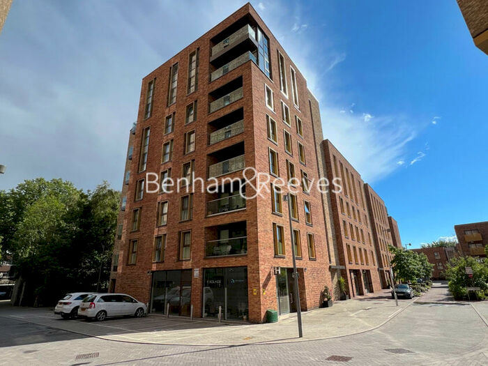 2 Bedroom Apartment To Rent In Gothenburg Court, Bailey Street, SE8