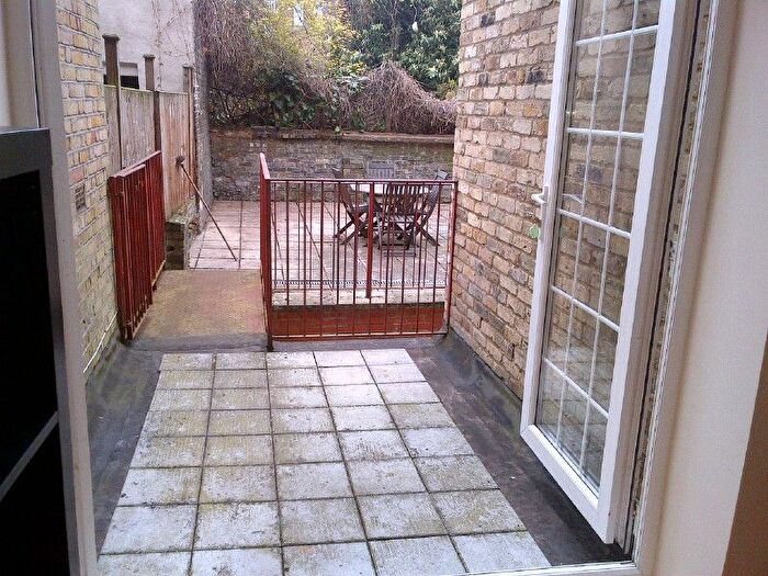 1 Bedroom Flat To Rent In Leighton Road, Kentish Town, NW5