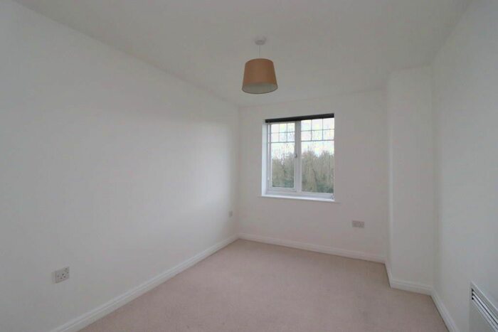 2 Bedroom Flat To Rent In Disraeli Road, London, SW15