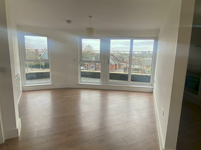 1 Bedroom Apartment To Rent In Kings Road, Chelmsford, CM1