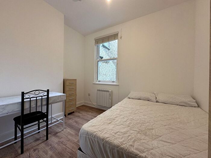 Studio To Rent In Trinity Road, London, N22