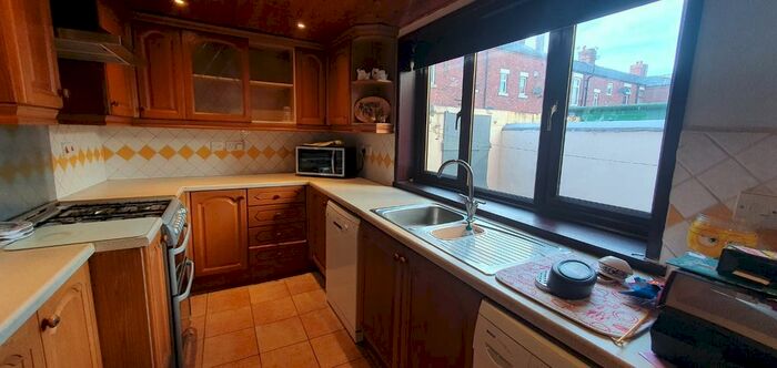 3 Bedroom Terraced House To Rent In De Lacy Street, Preston, PR2
