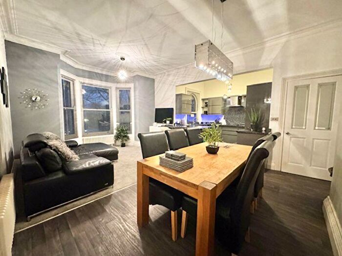 4 Bedroom Flat To Rent In St Peters Avenue, Cleethorpes, DN35