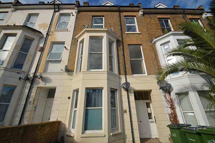 1 Bedroom Apartment To Rent In Vicarage Park, Plumstead, London, SE18