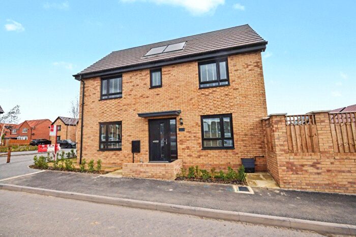 3 Bedroom Detached House For Sale In Windowmill View, Wakefield, West Yorkshire, WF1