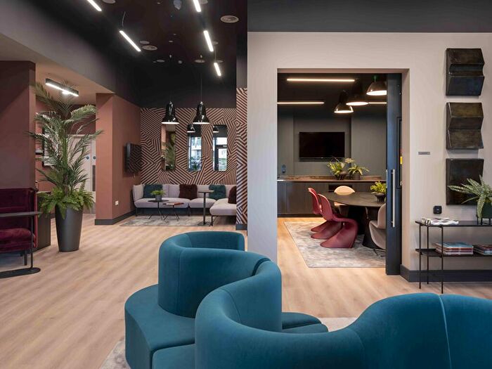 3 Bedroom Apartment To Rent In Parkside, SE17