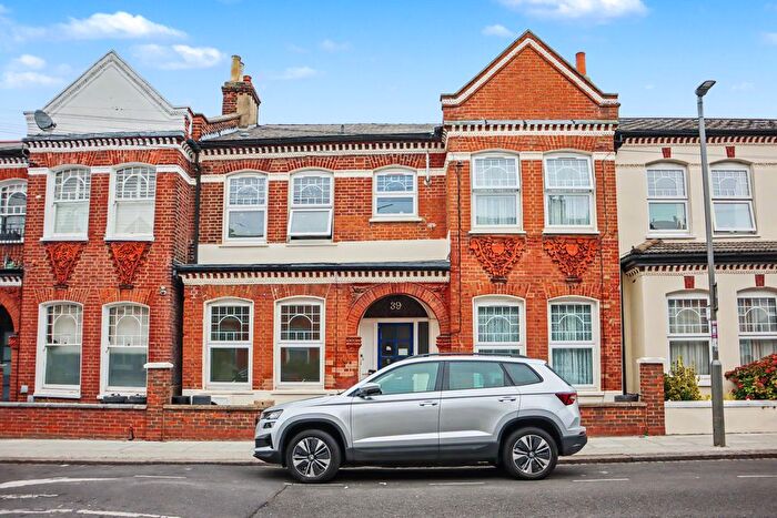 1 Bedroom Flat For Sale In Dafforne Road, London, SW17