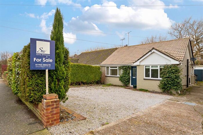 2 Bedroom Semi-Detached Bungalow For Sale In Fitzalan Road, Arundel, BN18