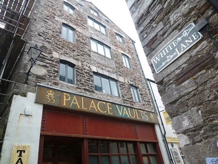 2 Bedroom Flat To Rent In New Street, The Barbican, Plymouth, PL1