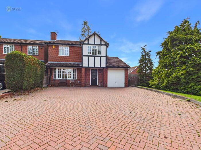 4 Bedroom Detached House For Sale In Reddicap Hill, Sutton Coldfield, B75