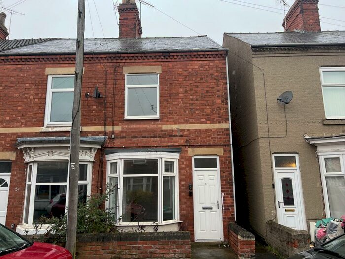 2 Bedroom House To Rent In King Street, Worksop, S80
