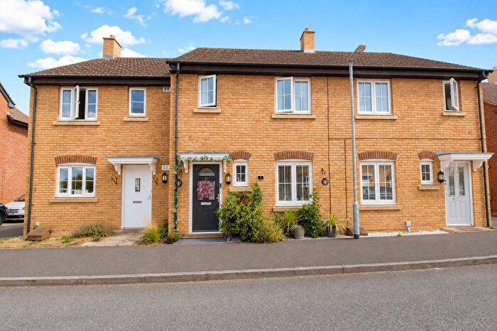 2 Bedroom Terraced House For Sale In Stockbridge Close, Clifton, Shefford, SG17