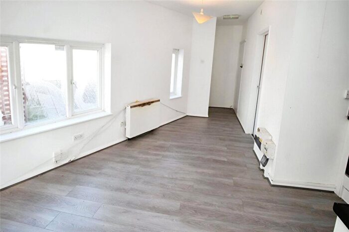 2 Bedroom Flat To Rent In Bunyan Road, Kempston, Bedford, Bedfordshire, MK42